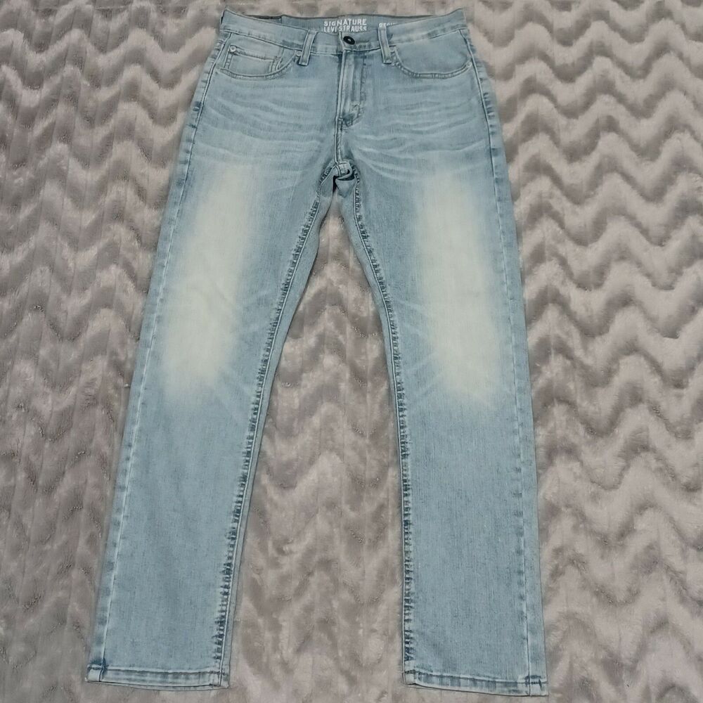 Signature By Levi Strauss Mens Size 29x30 Blue Light Wash Regular Taper Jeans